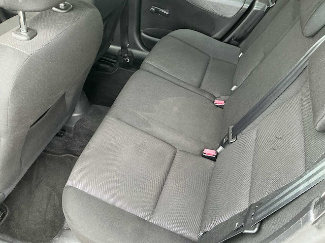 2006 peugeot 207 1.4-16v xs pack personenauto - afbeelding 9 van  31