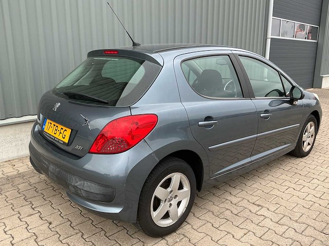 2006 peugeot 207 1.4-16v xs pack personenauto - afbeelding 18 van  31