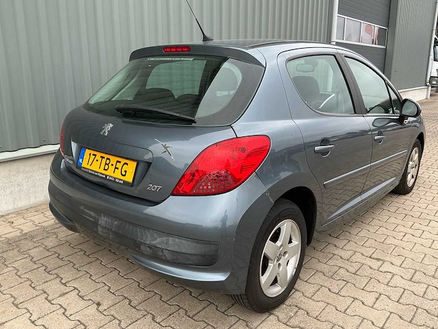 2006 peugeot 207 1.4-16v xs pack personenauto - afbeelding 19 van  31