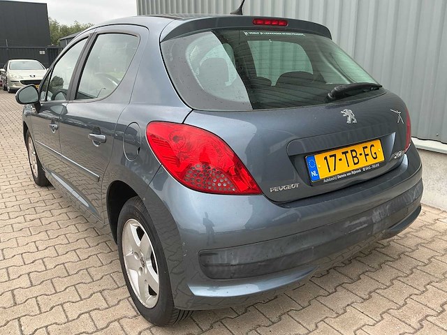 2006 peugeot 207 1.4-16v xs pack personenauto - afbeelding 28 van  31