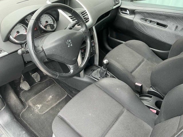 2006 peugeot 207 1.4-16v xs pack personenauto - afbeelding 31 van  31
