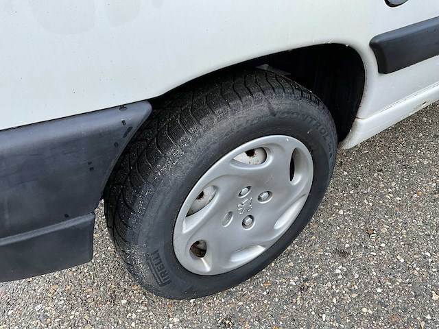 2006 peugeot partner 2.0hdi bedrijfswagen 49-bx-sv - afbeelding 3 van  29