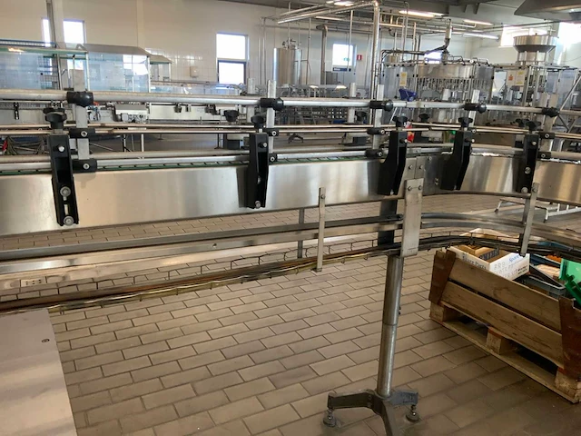 2006 polyketting flessen transportband 27 meter - afbeelding 10 van  12