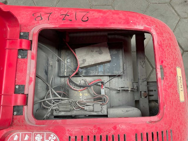 2006 prototecnica lion veegmachine - afbeelding 4 van  5