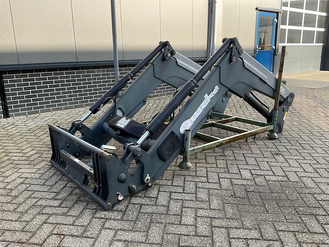 2006 quicke q55 valtra voorlader - afbeelding 1 van  9