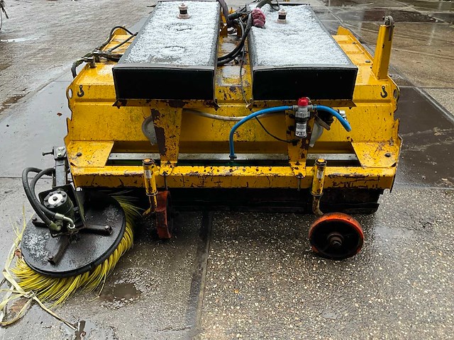 2006 rabaud turbonet 1500a veegmachine - afbeelding 10 van  12