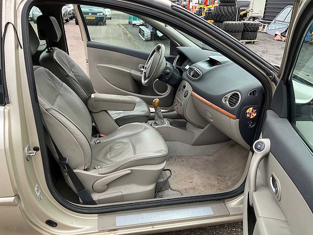 2006 renault clio 1.6 personenauto 09-sv-tx - afbeelding 20 van  34