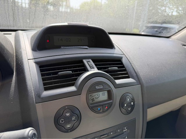 2006 renault mégane grand tour 1.6-16v dynam. comf personenauto - afbeelding 4 van  27