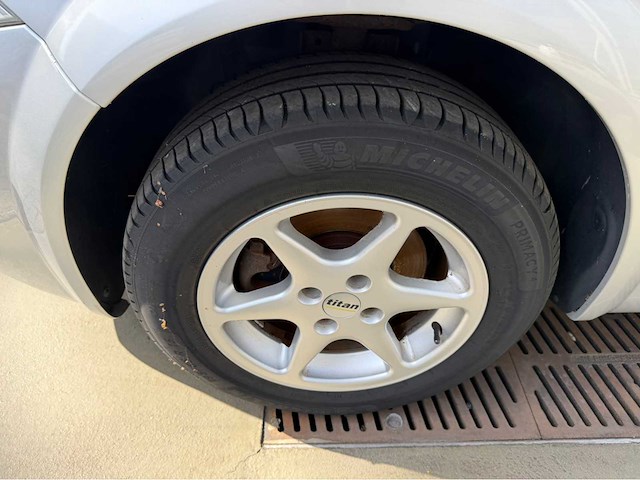 2006 renault mégane grand tour 1.6-16v dynam. comf personenauto - afbeelding 17 van  27