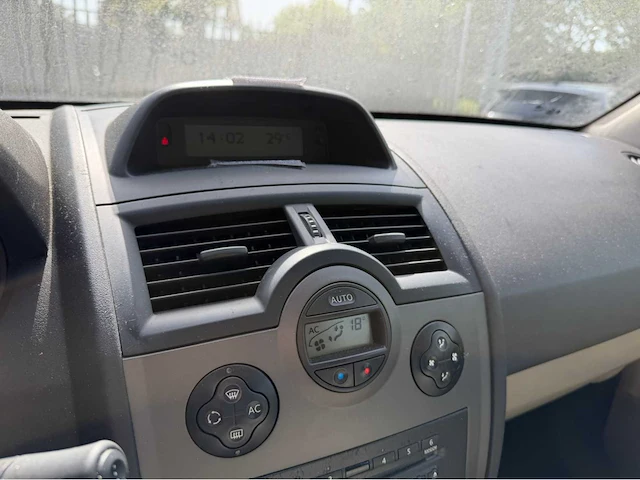2006 renault mégane grand tour 1.6-16v dynam. comf personenauto - afbeelding 6 van  23