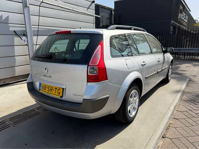 2006 renault mégane grand tour 1.6-16v dynam. comf personenauto - afbeelding 18 van  23