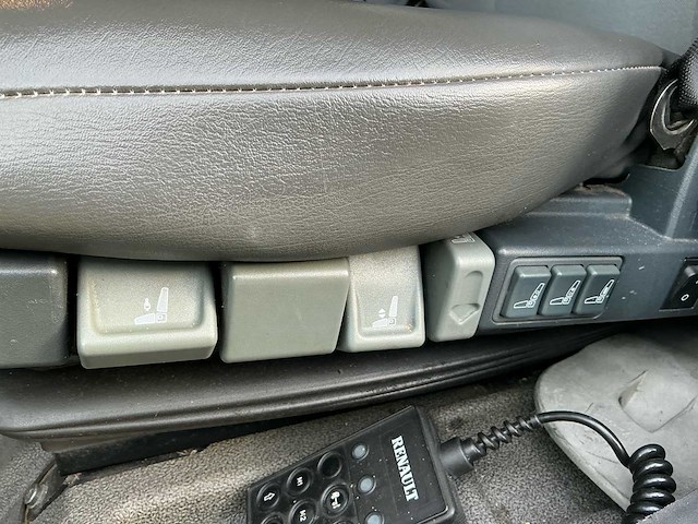 2006 renault midlum 220 dci vrachtwagen - afbeelding 20 van  46