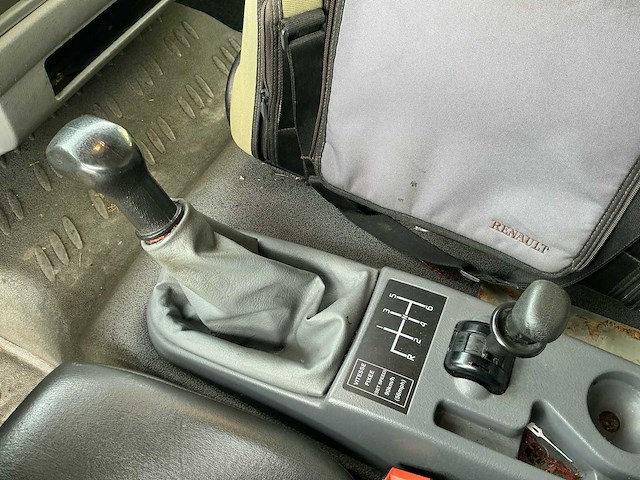 2006 renault midlum 220 dci vrachtwagen - afbeelding 26 van  46