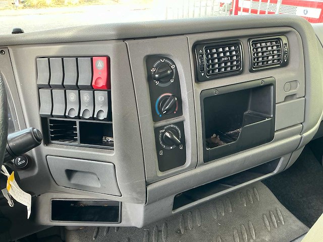 2006 renault midlum 220 dci vrachtwagen - afbeelding 27 van  46