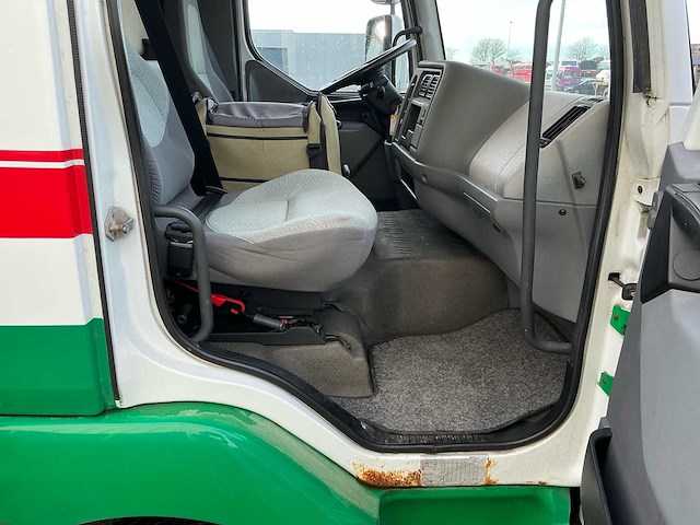 2006 renault midlum 220 dci vrachtwagen - afbeelding 31 van  46