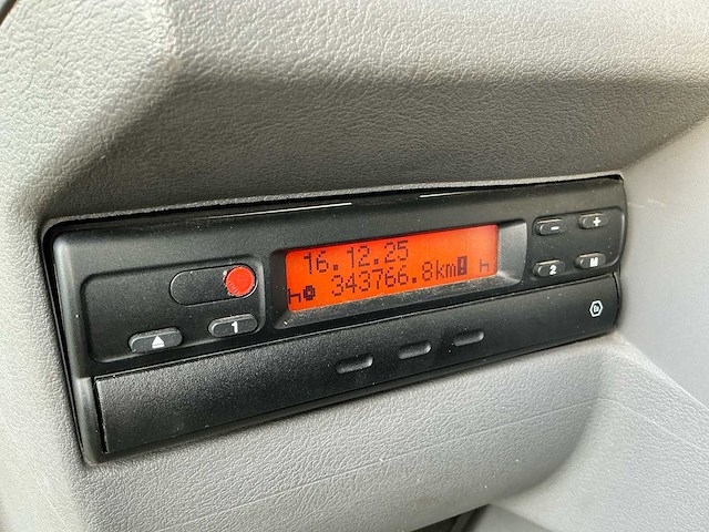 2006 renault midlum 220 dci vrachtwagen - afbeelding 21 van  46