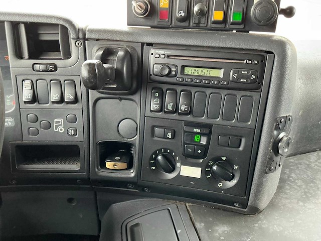 2006 scania p230 db6x2/4 mna vuilniswagen - afbeelding 22 van  32