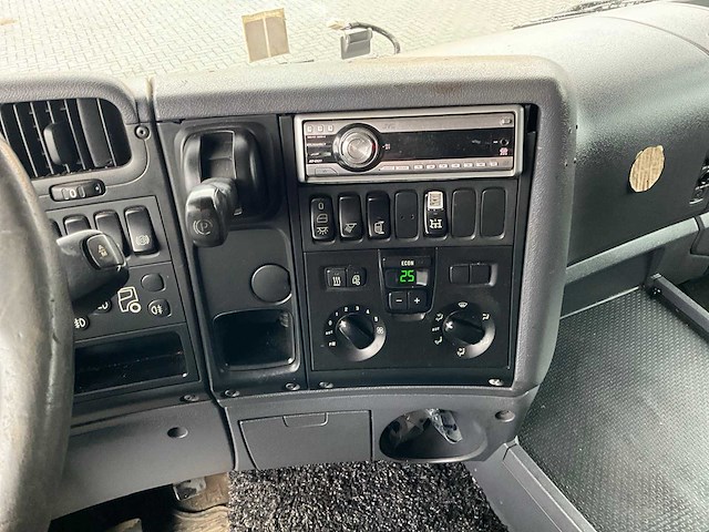 2006 scania r380 vrachtwagen met dalby 22t schuifhaakarmsysteem - afbeelding 28 van  40