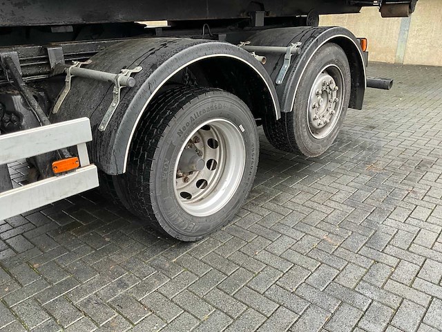 2006 scania r380 vrachtwagen met dalby 22t schuifhaakarmsysteem - afbeelding 35 van  40