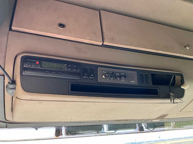 2006 scania r500 vrachtwagen met nch kabelsysteem - afbeelding 35 van  37