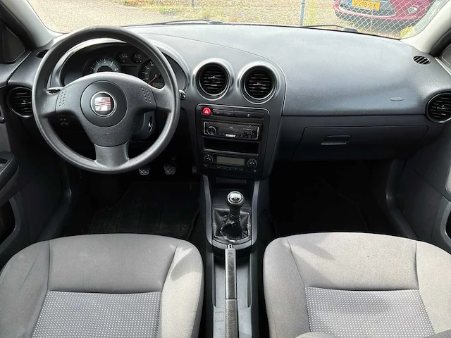 2006 seat ibiza 1.4-16v sensation personenauto - afbeelding 25 van  56