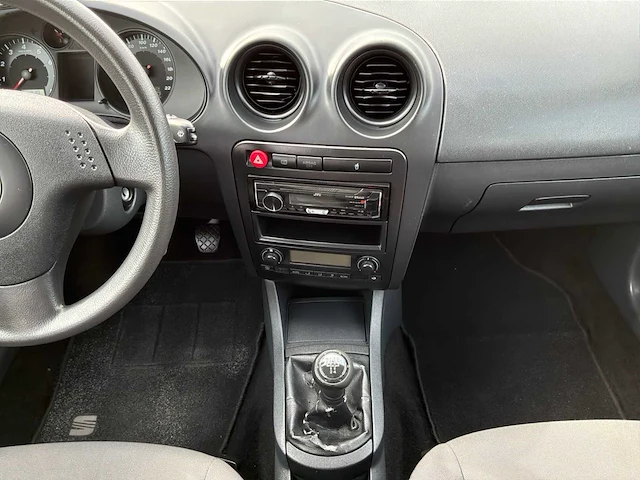 2006 seat ibiza 1.4-16v sensation personenauto - afbeelding 27 van  56