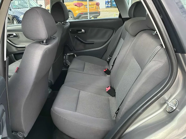 2006 seat ibiza 1.4-16v sensation personenauto - afbeelding 23 van  56