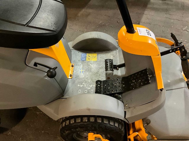 2006 stiga ready hst v301 zitmaaier - afbeelding 10 van  12