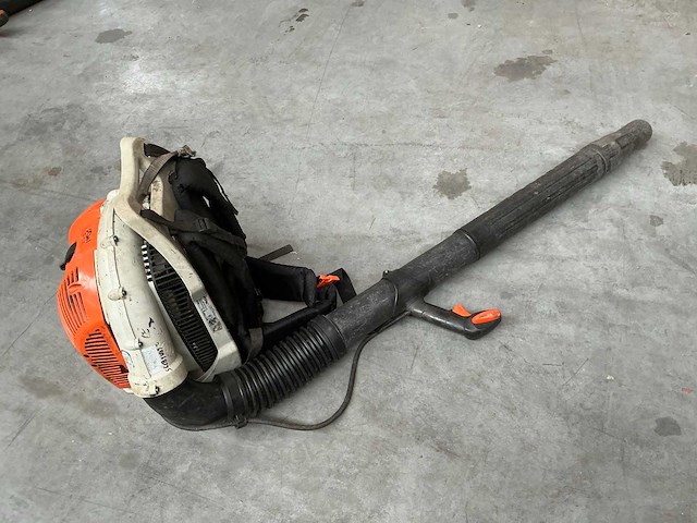 2006 stihl br600 ruggedragen bladblazer - afbeelding 1 van  5