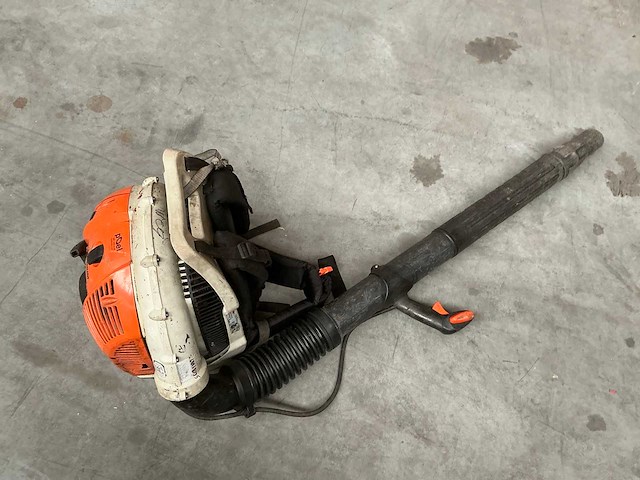 2006 stihl br600 ruggedragen bladblazer - afbeelding 2 van  5