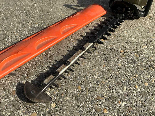 2006 stihl hs81r heggenschaar - afbeelding 7 van  8