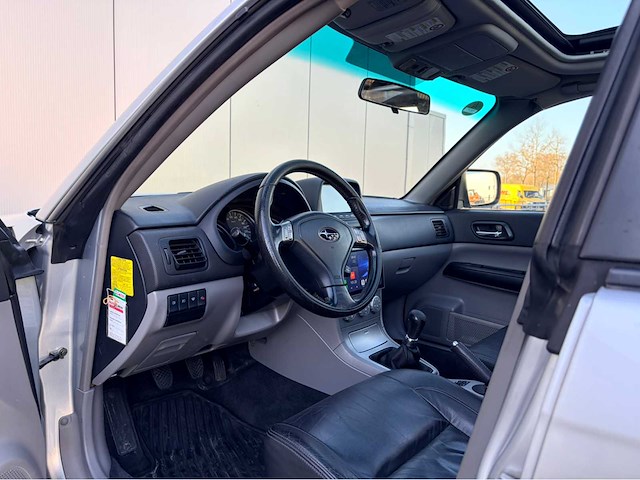 2006 subaru forester 2.5 xt personenauto - afbeelding 18 van  20