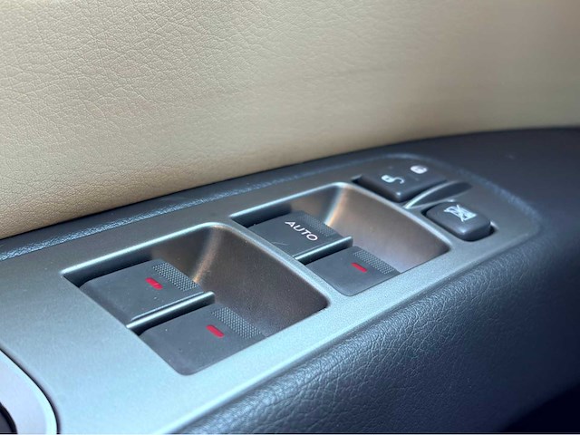 2006 subaru tribeca 7 persoons automaat personenauto - afbeelding 11 van  19