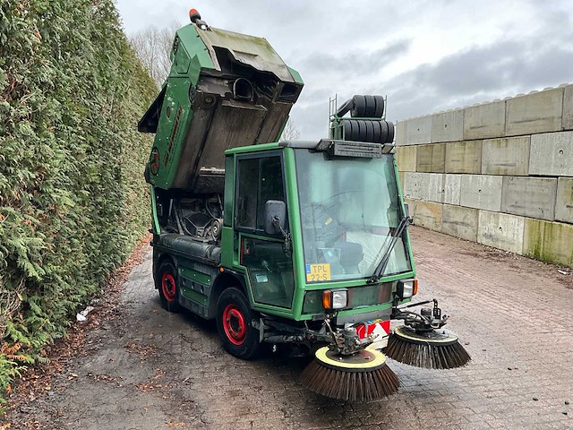 2006 swingo zelfrijdende veegmachine - afbeelding 9 van  14