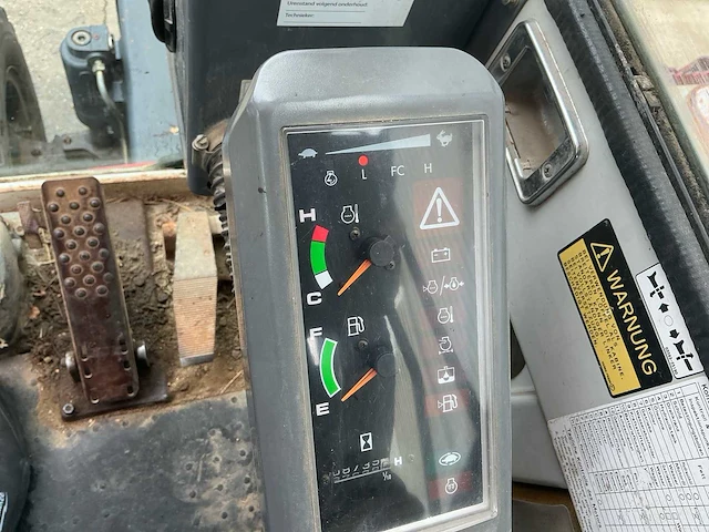 2006 takeuchi tb175w mobiele graafmachine met cw10, 2 bakken en extra banden - afbeelding 16 van  32