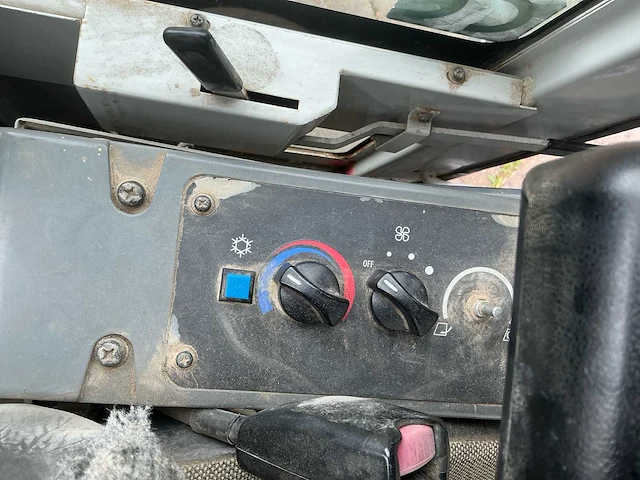 2006 takeuchi tb175w mobiele graafmachine met cw10, 2 bakken en extra banden - afbeelding 19 van  32