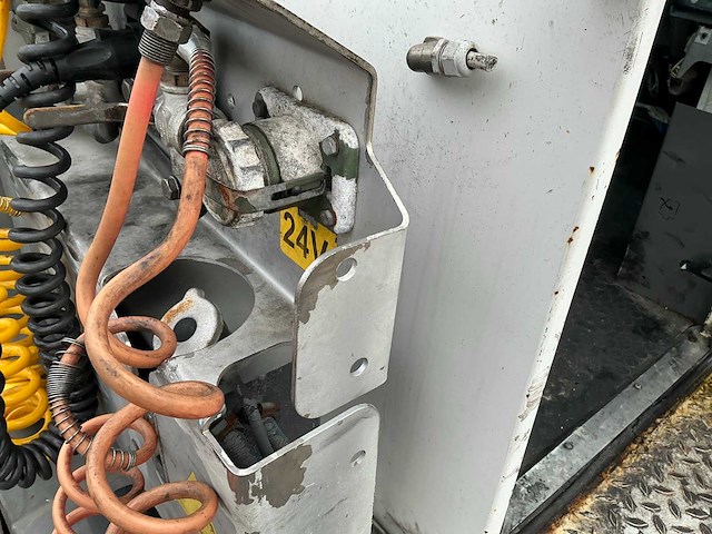 2006 terberg yt222 terminaltrekker - afbeelding 5 van  10