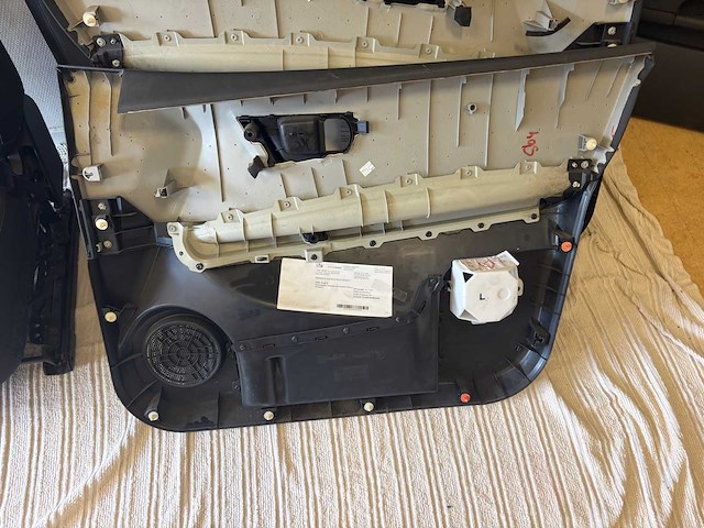 2006 tot 2013 nissan quasqai passagiersstoel voor, achterste achterbank, deurpanelen - afbeelding 7 van  10