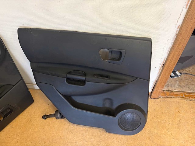2006 tot 2013 nissan quasqai passagiersstoel voor, achterste achterbank, deurpanelen - afbeelding 8 van  10