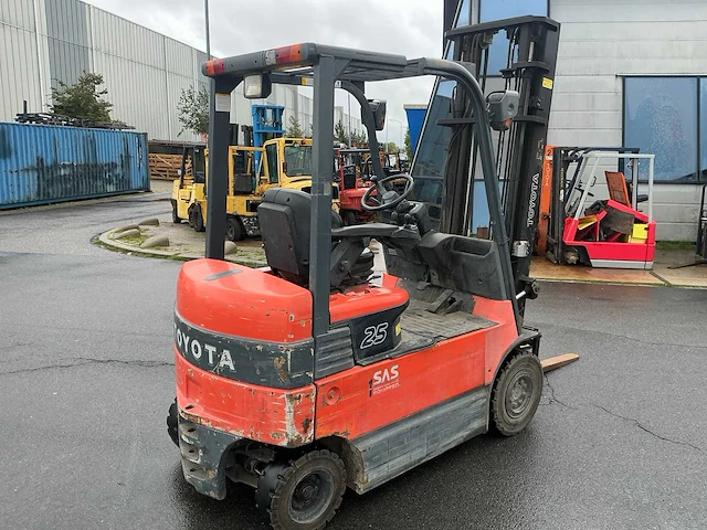 2006 toyota 7fbmf25 vorkheftruck elektrisch - afbeelding 7 van  13