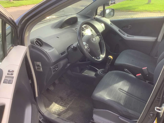 2006 toyota yaris 1.4 d-4d sol personenauto - afbeelding 11 van  12