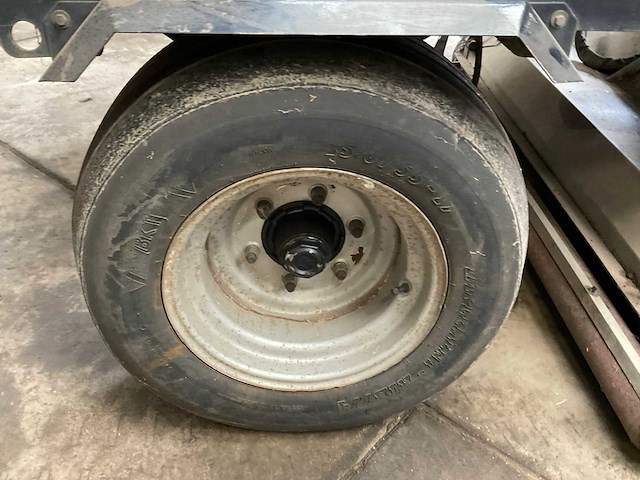 2006 trilo sg 600 vacuum sweeper zuigwagen - afbeelding 14 van  15