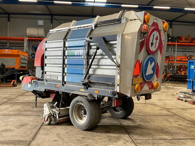 2006 trilo sg 600 vacuum sweeper zuigwagen - afbeelding 7 van  15