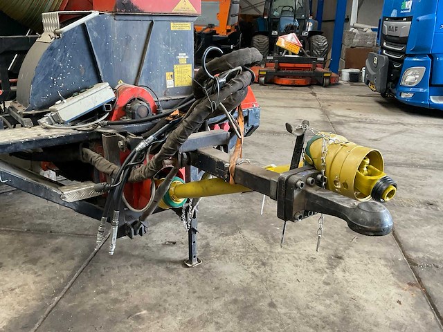 2006 trilo sg 600 vacuum sweeper zuigwagen - afbeelding 10 van  15