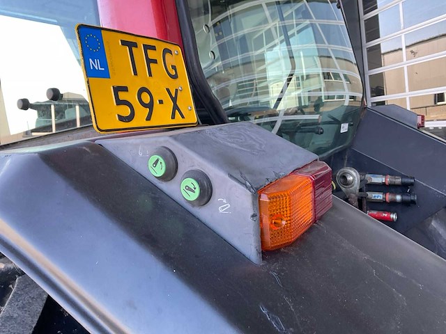 2006 valtra 6850 hi-tech vierwielaangedreven landbouwtractor - afbeelding 2 van  34