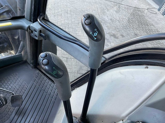 2006 valtra 6850 hi-tech vierwielaangedreven landbouwtractor - afbeelding 7 van  34