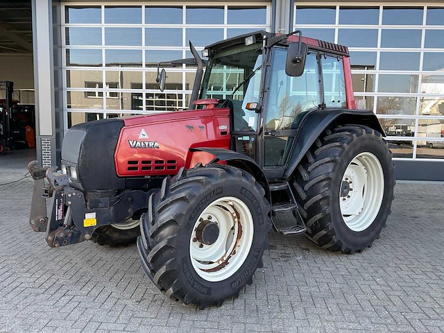 2006 valtra 6850 hi-tech vierwielaangedreven landbouwtractor - afbeelding 1 van  34