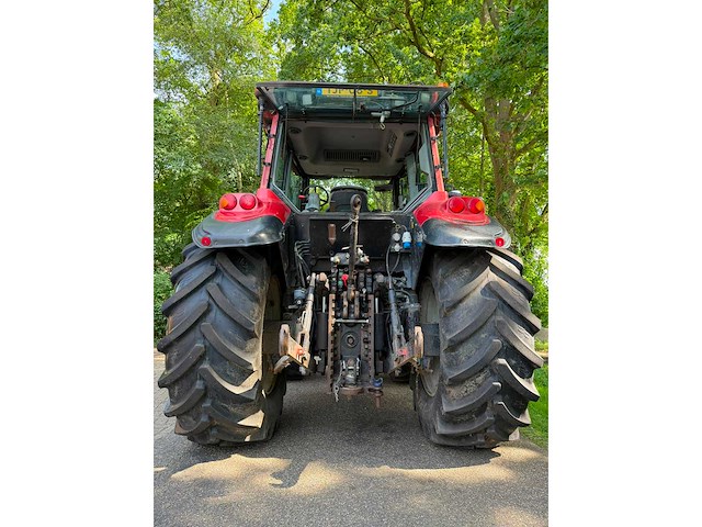 2006 valtra t190 7.4l vierwielaangedreven landbouwtractor - afbeelding 4 van  9