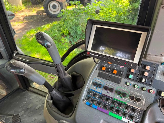 2006 valtra t190 7.4l vierwielaangedreven landbouwtractor - afbeelding 9 van  9
