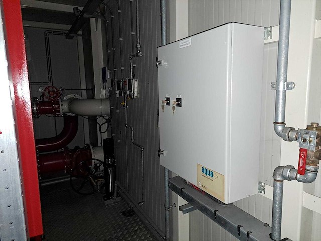 2006 van wijk wb882-d20 mobiele pompunit met sprinklerinstallatie - afbeelding 24 van  34